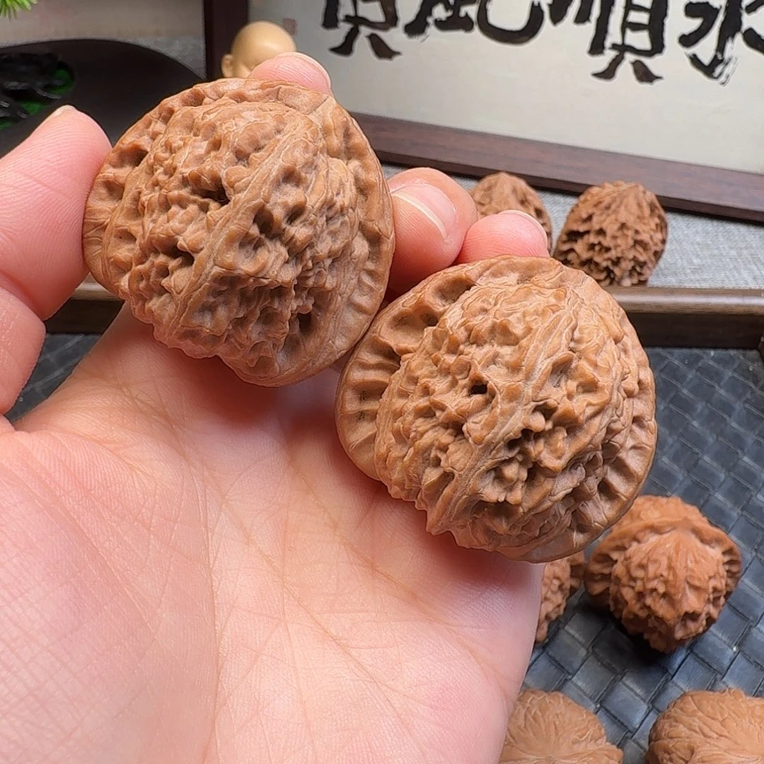 吊坠文玩核桃全品三角白43