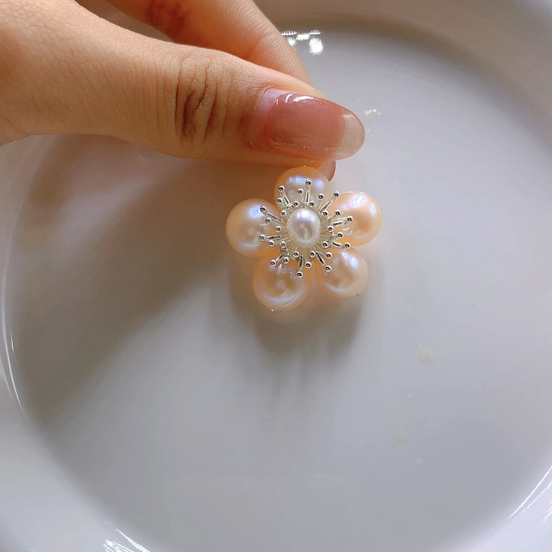 银S925镶嵌耳饰淡水珍珠