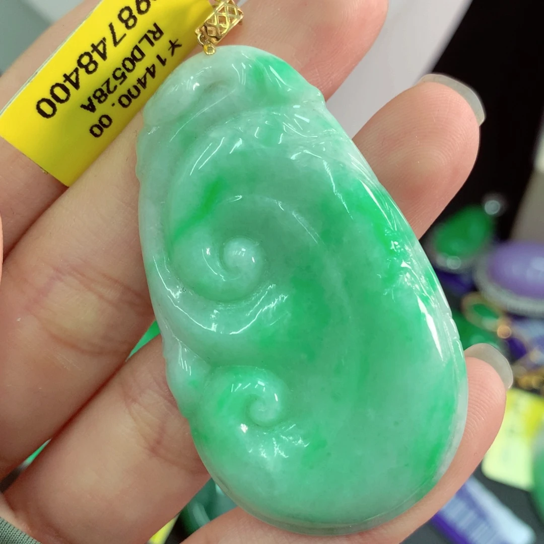 吊坠(不含链)18K金镶嵌翡翠