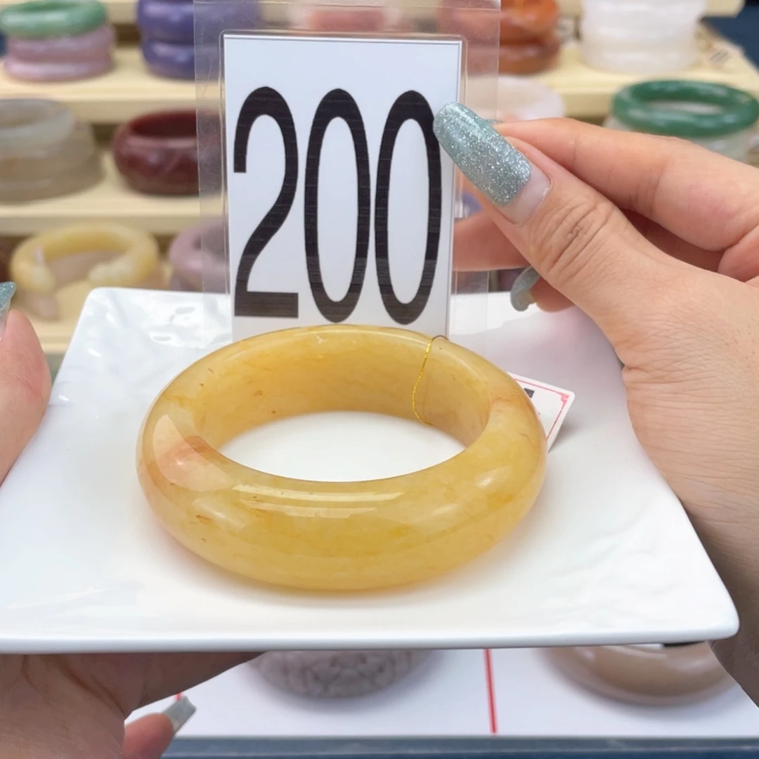 石英岩玉未镶嵌手镯