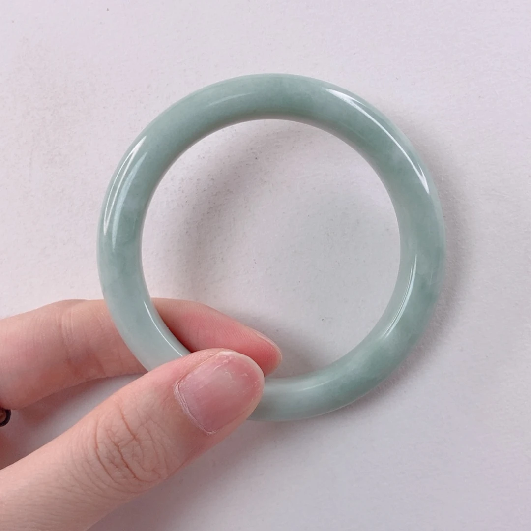 蓝田玉（蛇纹石化大理石玉）手镯未镶嵌你****吧