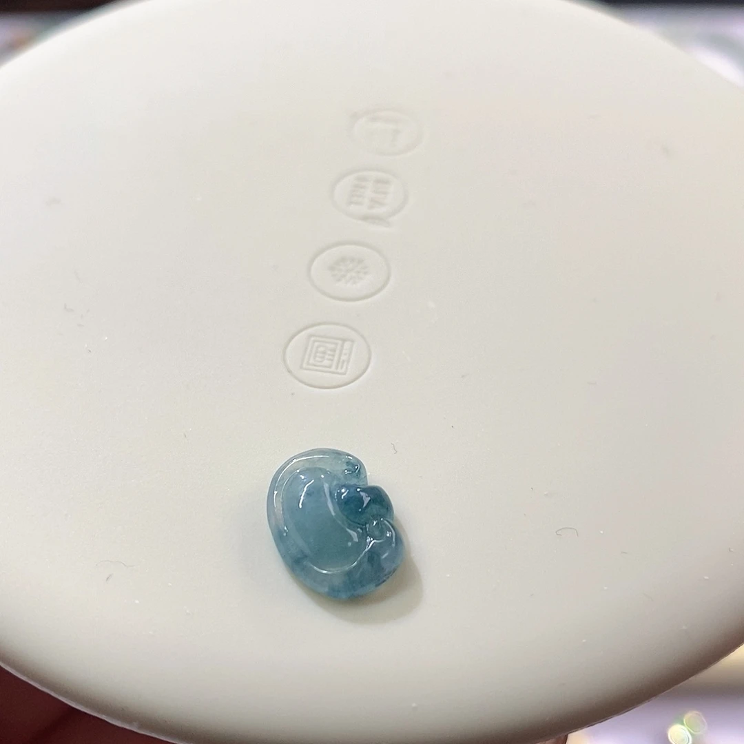 翡翠未镶嵌颈饰冰飘花如意福利