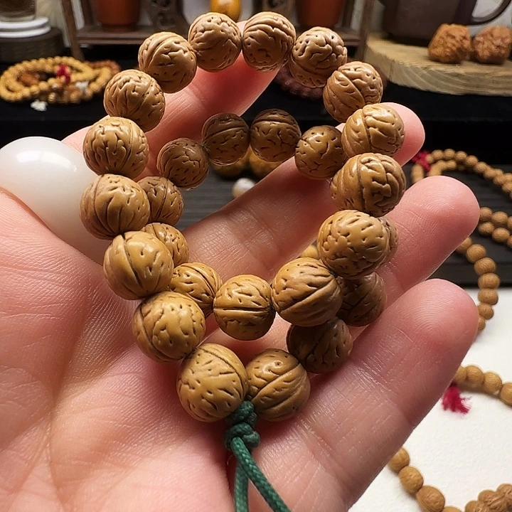 吊坠桃核桃核手串
