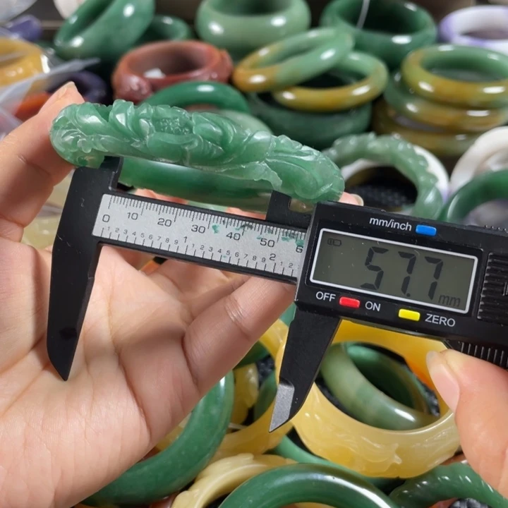 石英岩玉手镯未镶嵌╰****╯