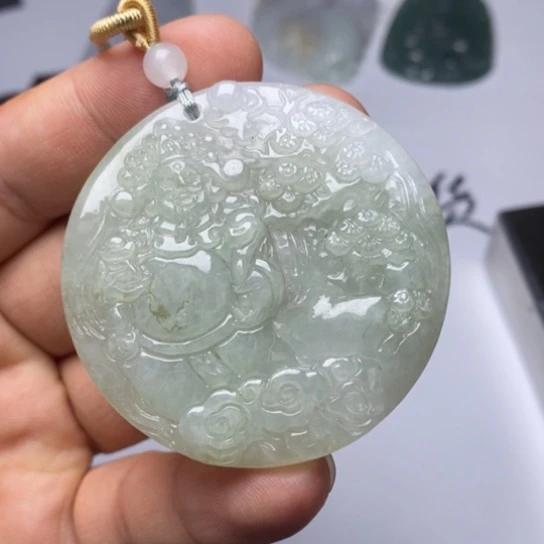 翡翠未镶嵌颈饰翡翠