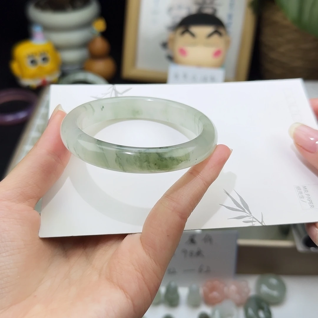 石英质玉（天山翠）未镶嵌手镯56圈口