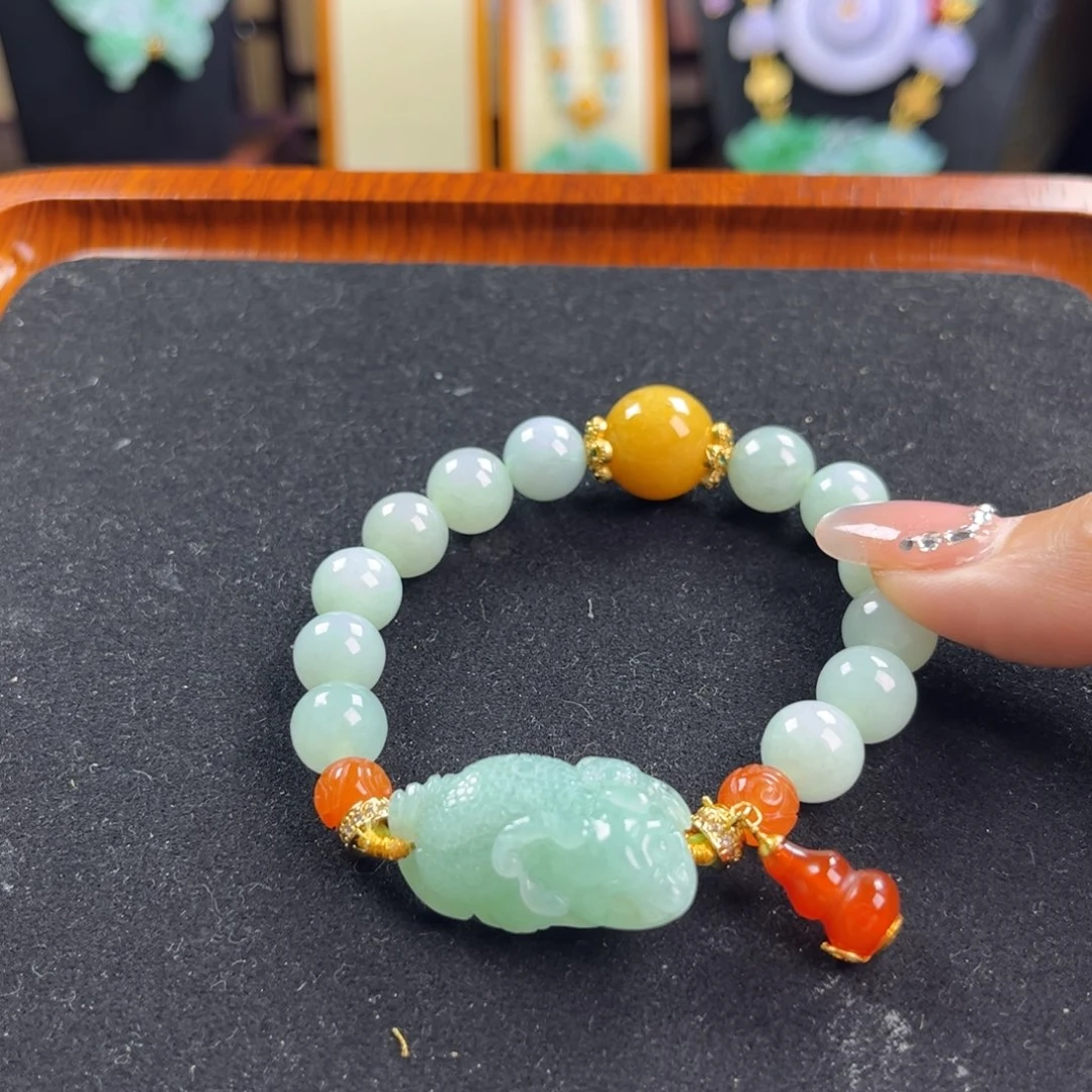 颈饰未镶嵌翡翠冰绿