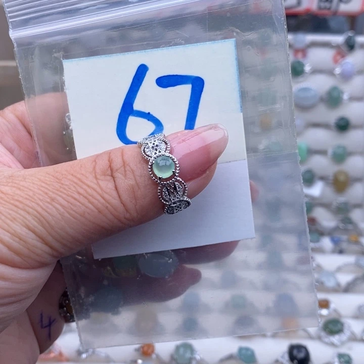 未镶嵌戒指翡翠缅甸