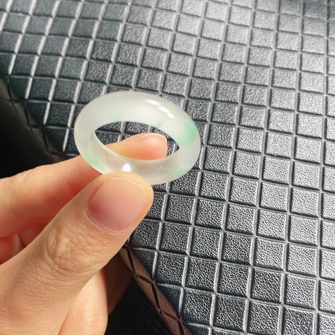 铱***铱石英质玉未镶嵌戒圈