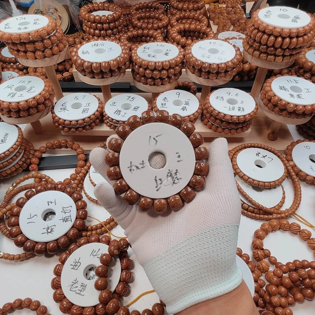 桃核手串多**`桃核手串