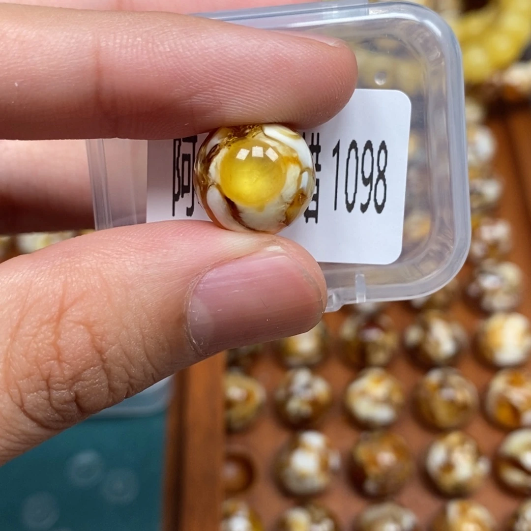 把件猴头核桃沁色圆珠老型1098