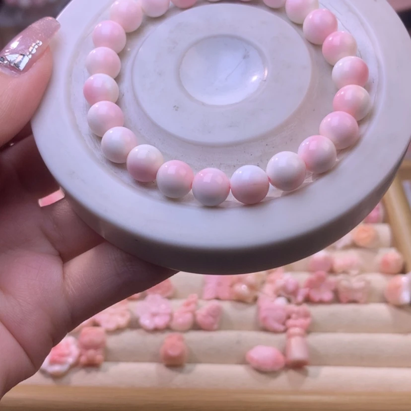 【闪购商品】查罗石颈饰合金福利