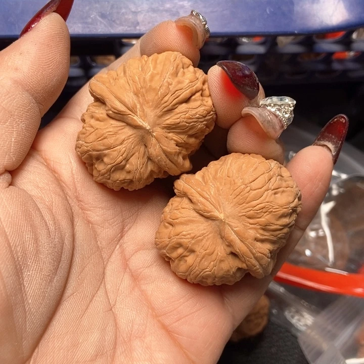 文玩核桃吊坠元宝67