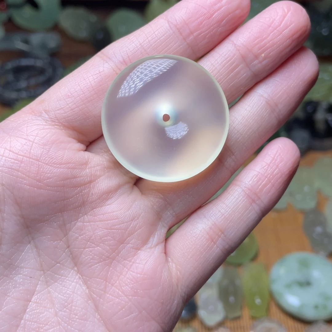 幸***福蛇纹石玉未镶嵌吊坠