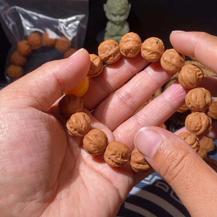 手串文玩核桃……35