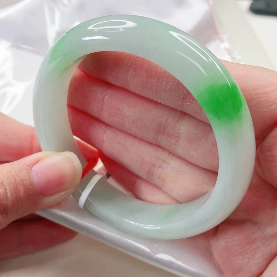 翡翠未镶嵌手镯56.9圈x410