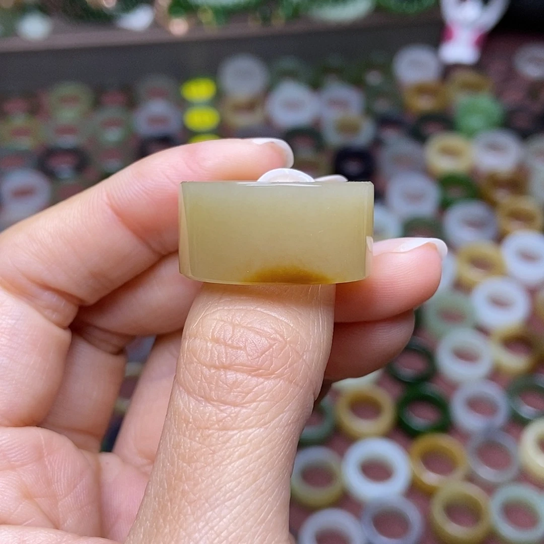 和田玉戒指未镶嵌17.0无鉴赏