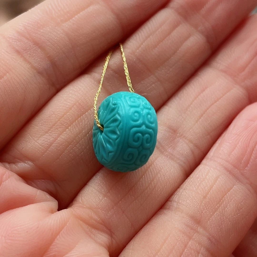 绿松石颈饰未镶嵌