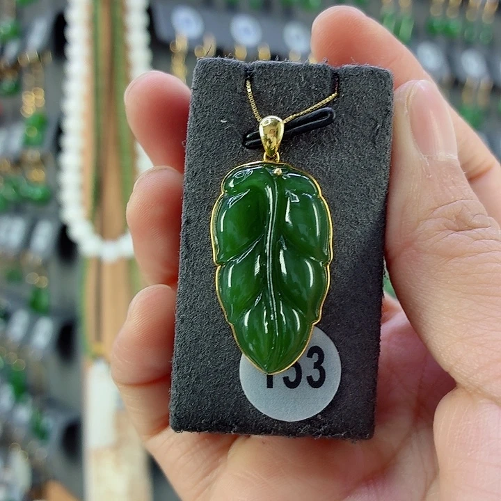 双***哥和田玉18K金镶嵌颈饰