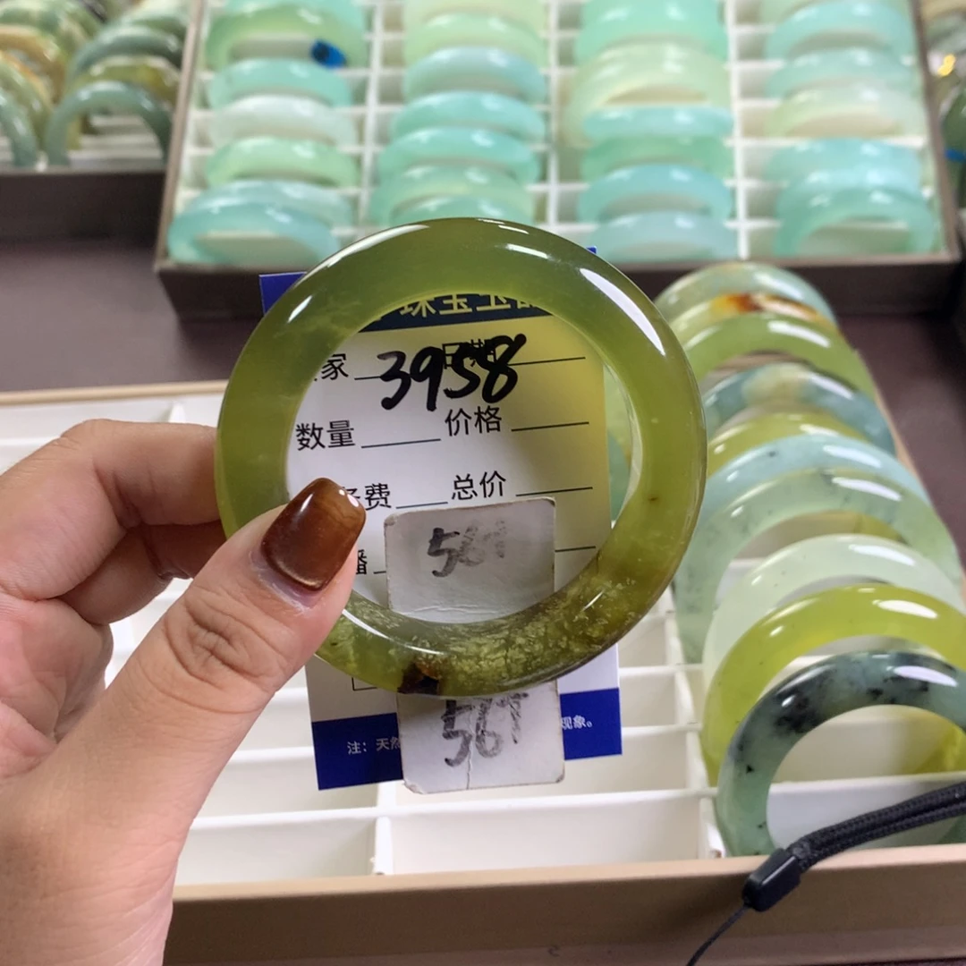未镶嵌蛇纹石玉手镯3958