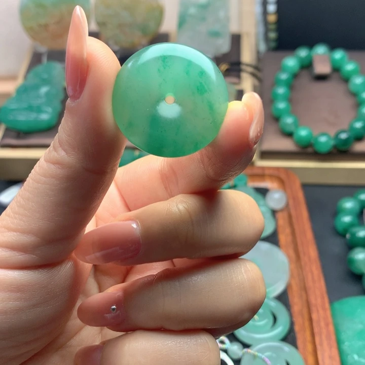 未镶嵌石英质玉珠宝半成品