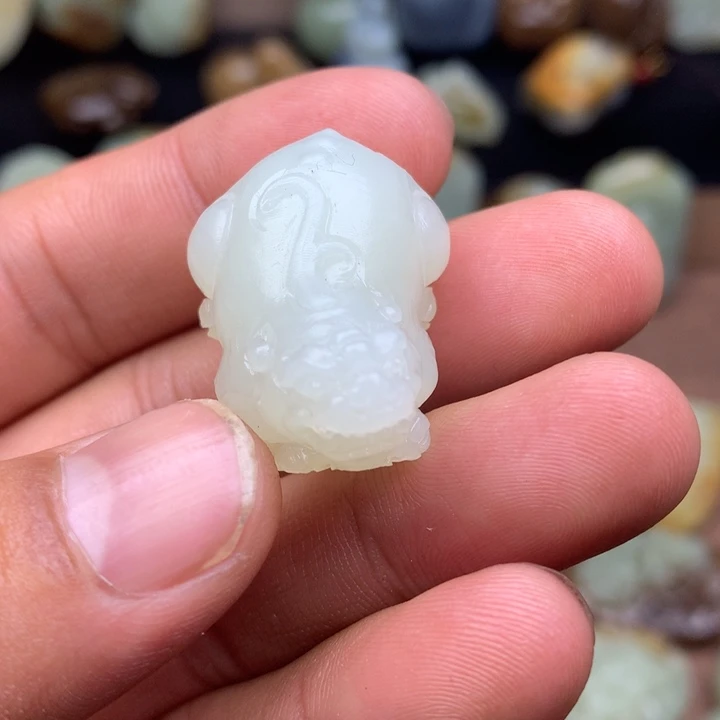 和田玉（糖玉）未镶嵌颈饰