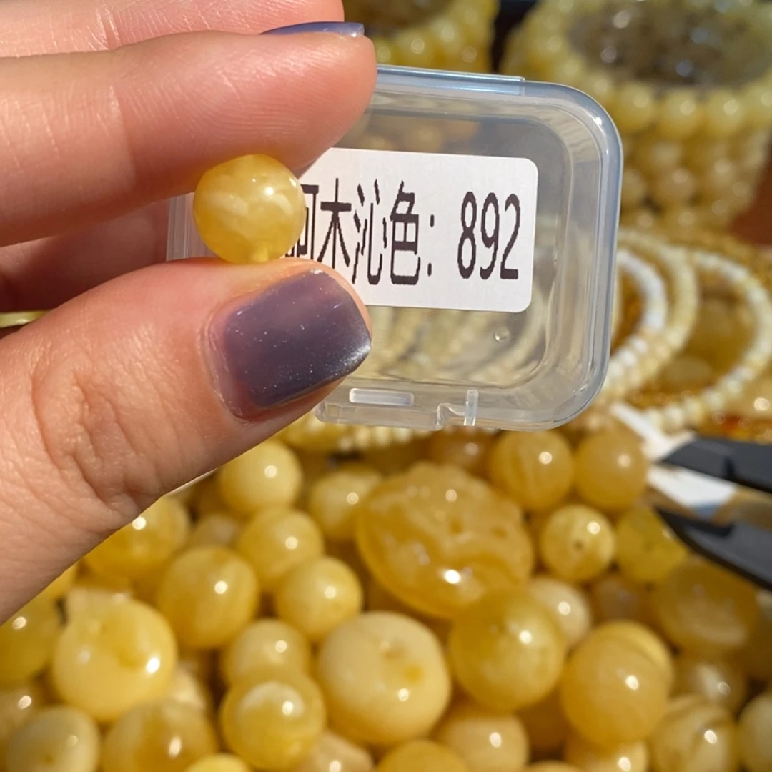 琥珀未镶嵌珠宝奇石892