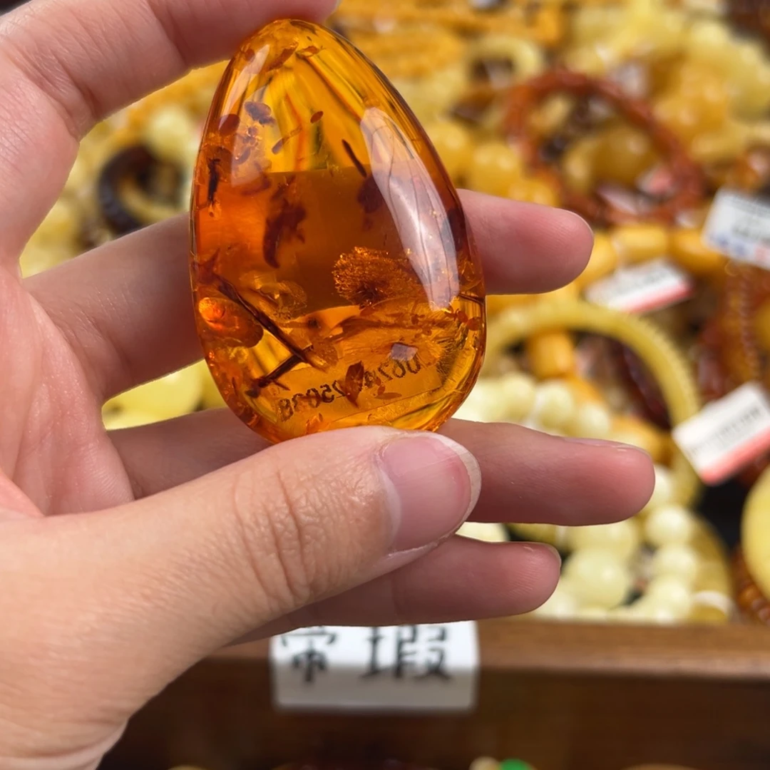 未镶嵌琥珀珠宝奇石