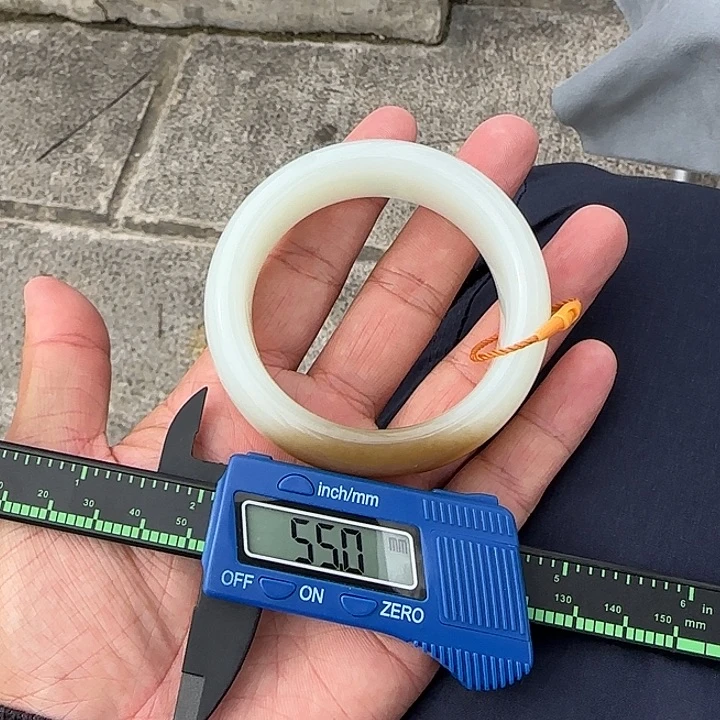 和田玉（糖玉）未镶嵌颈饰俄料