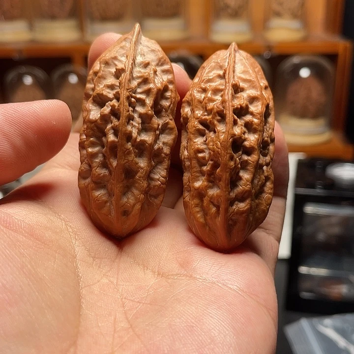 文玩核桃把件老核桃宝剑