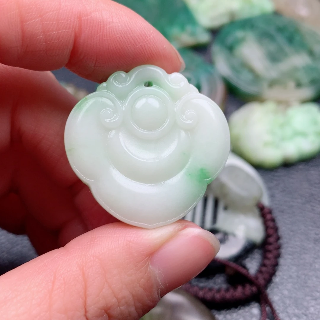 独山玉颈饰未镶嵌山*经