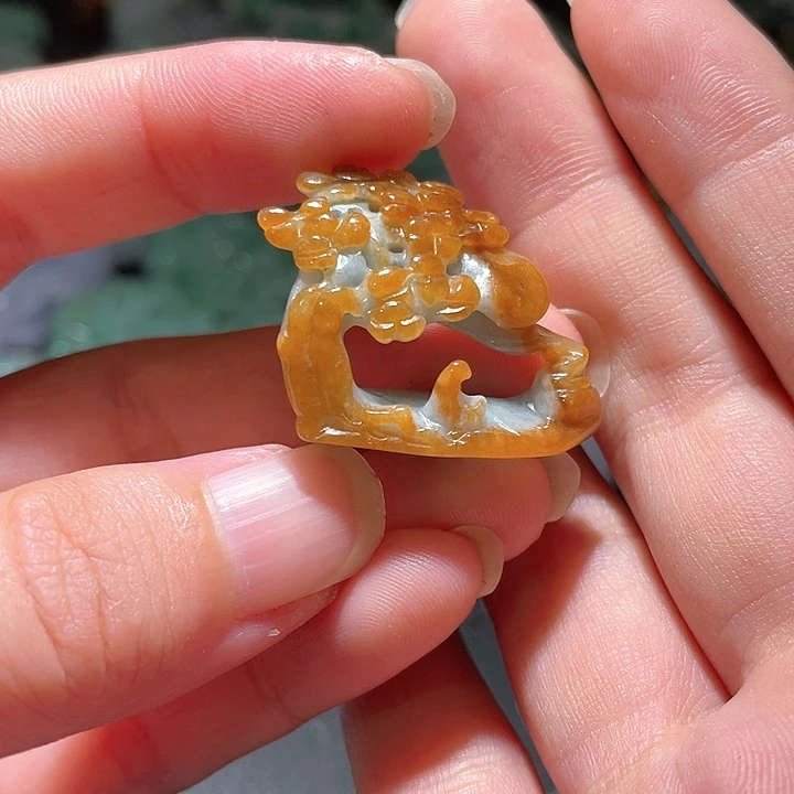 颈饰未镶嵌翡翠天
