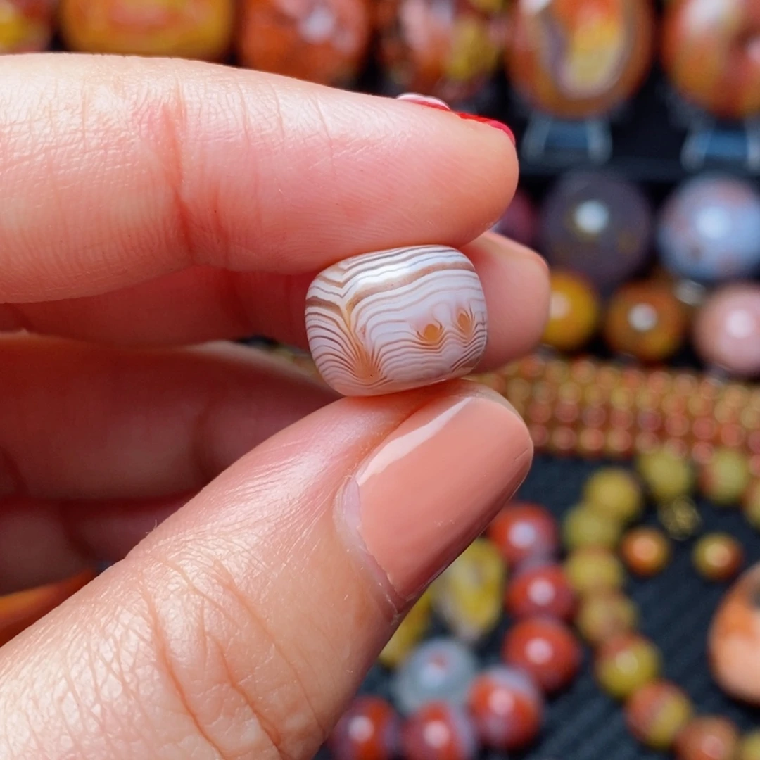 玛瑙/玉髓战国红玛瑙未镶嵌自*