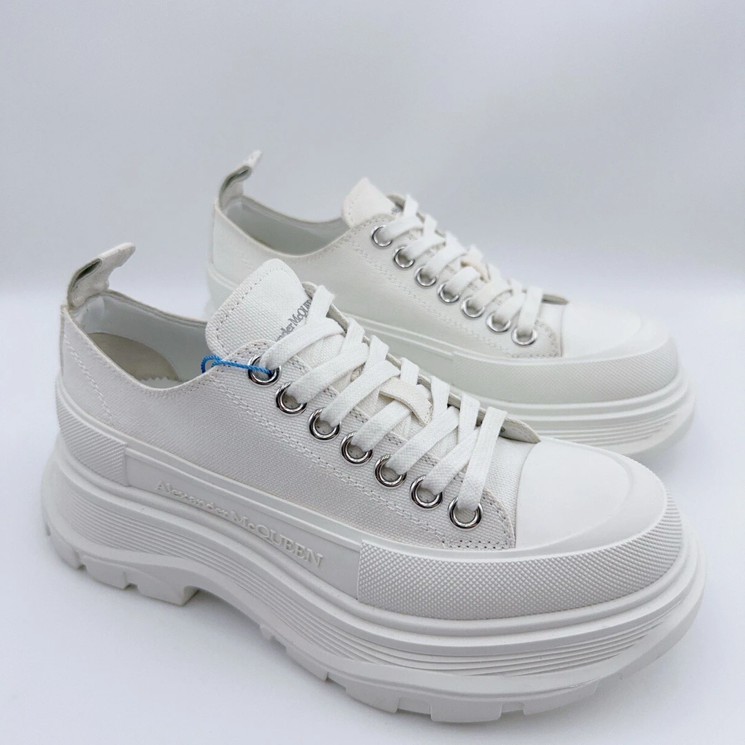 99新 Alexander McQueen/亚历山大·麦昆 35码/白色帆布鞋/01665
