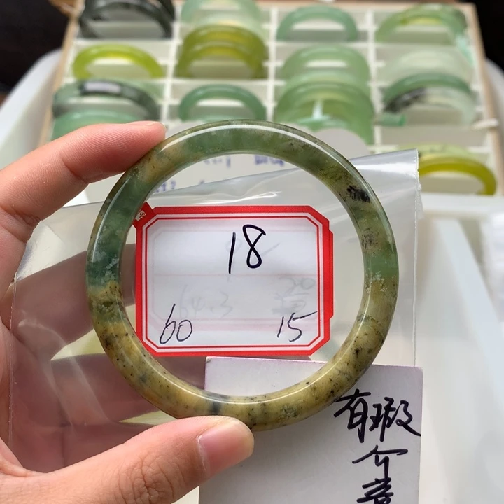 未镶嵌蛇纹石玉手镯仓*金