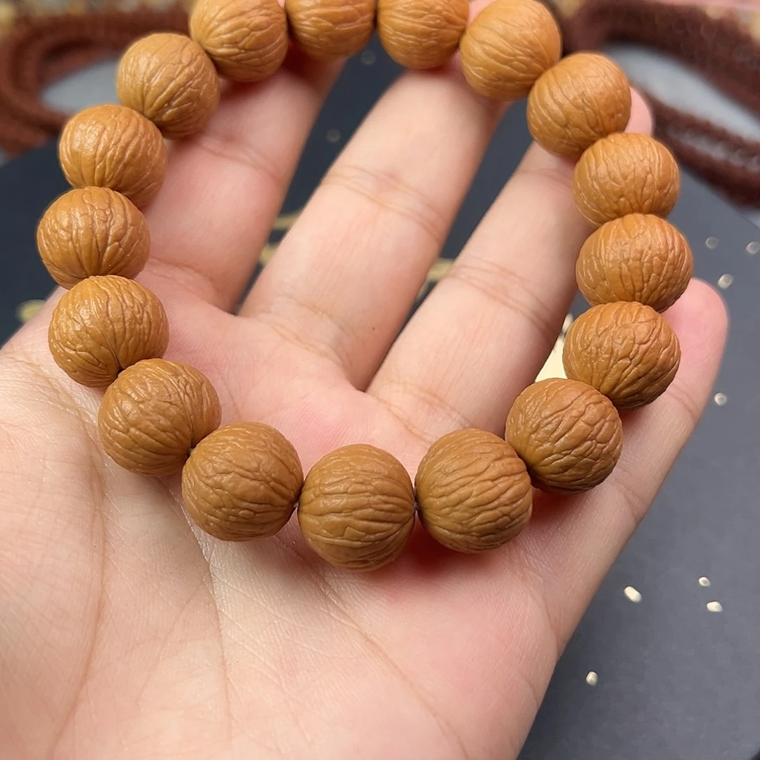 金刚菩提吊坠猴头凤羽