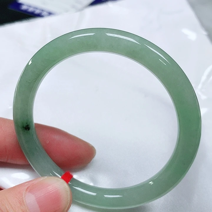 翡翠手镯未镶嵌天然翡翠手镯