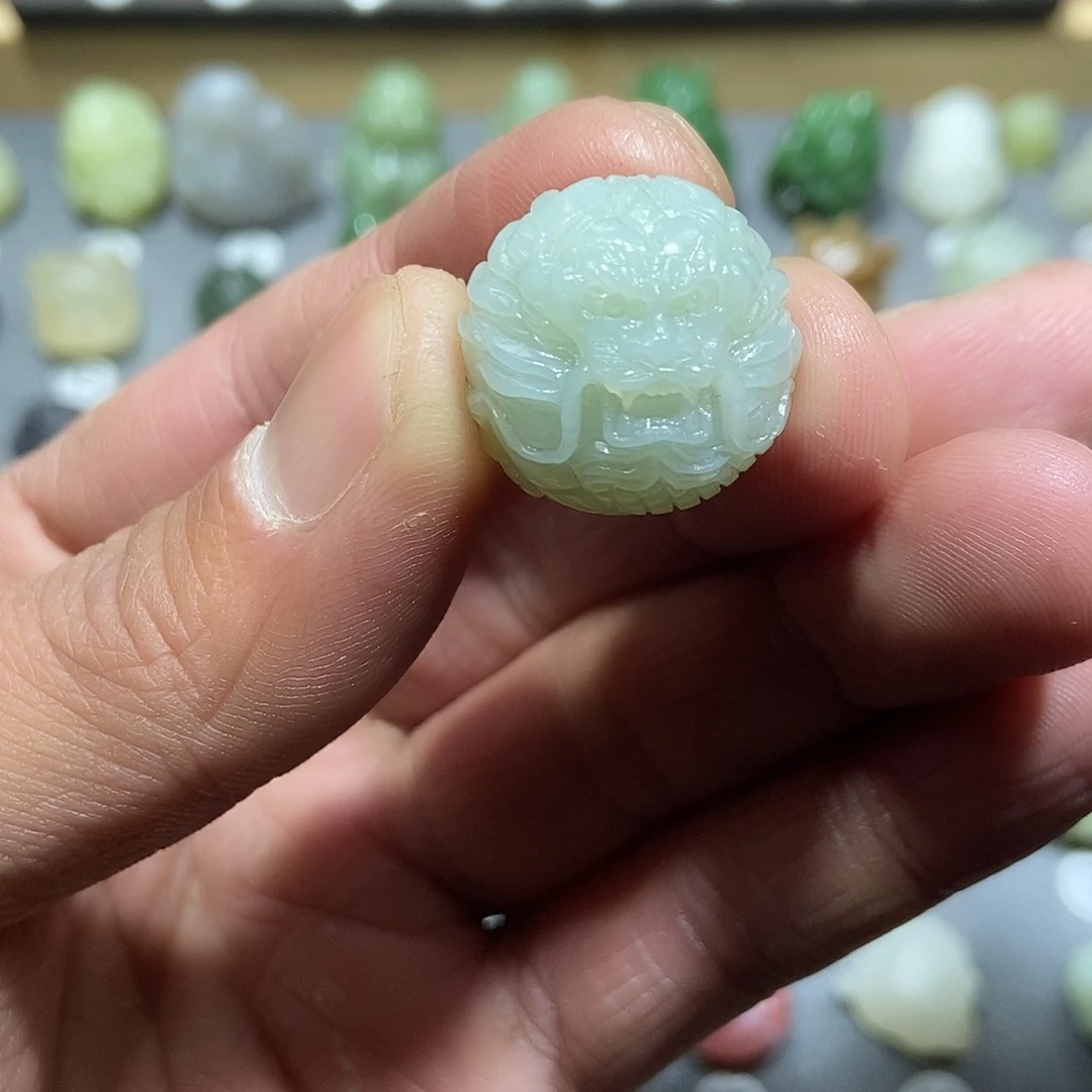 和田玉颈饰未镶嵌定制