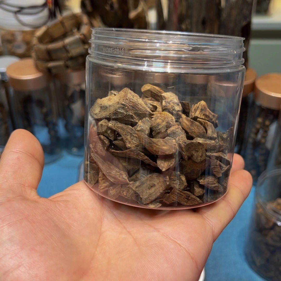 沉香木手把件老****?奇楠树丁料72克