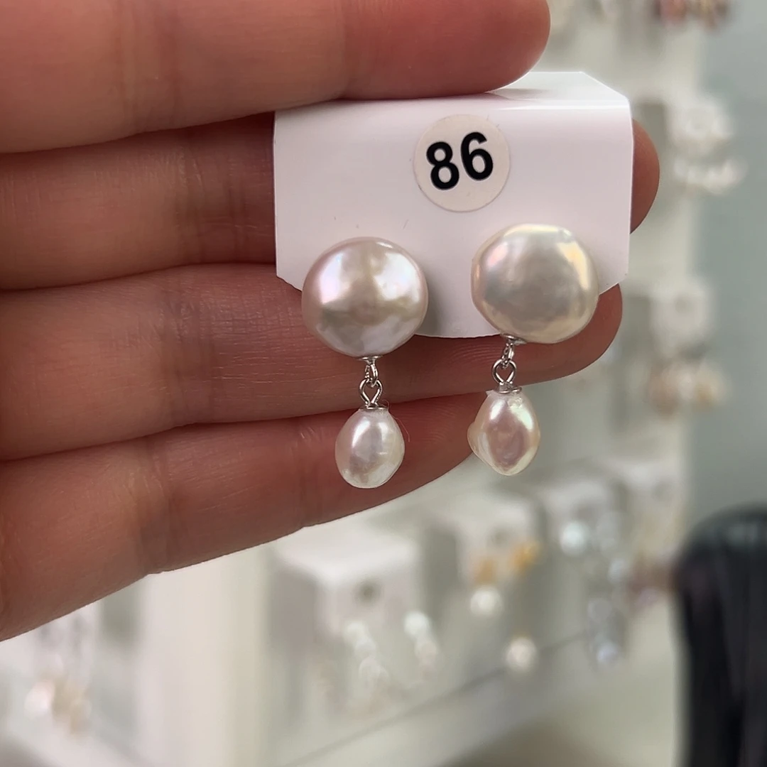 非金属巴洛克花瓣耳饰