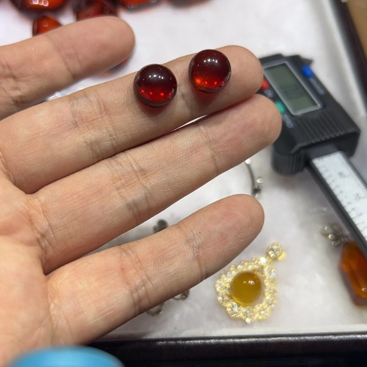 宝***哥琥珀颈饰未镶嵌琥珀耳环