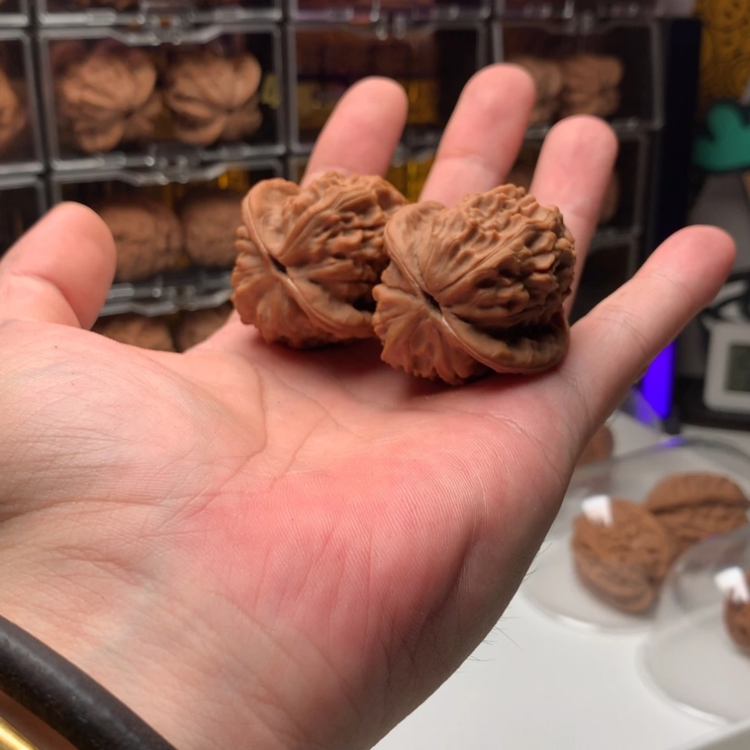 石***貔吊坠桃核大红袍666888
