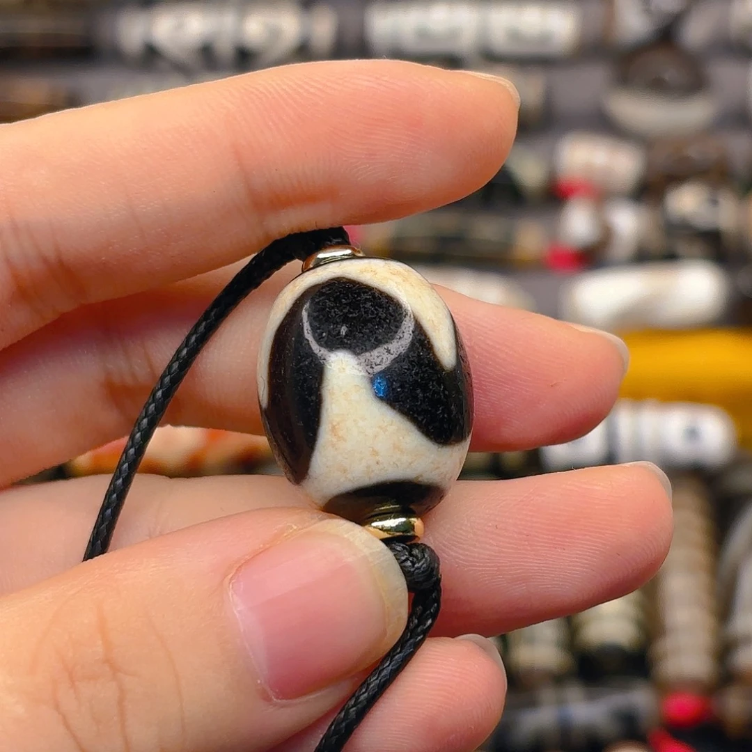 春***）玛瑙/玉髓未镶嵌珠宝半成品