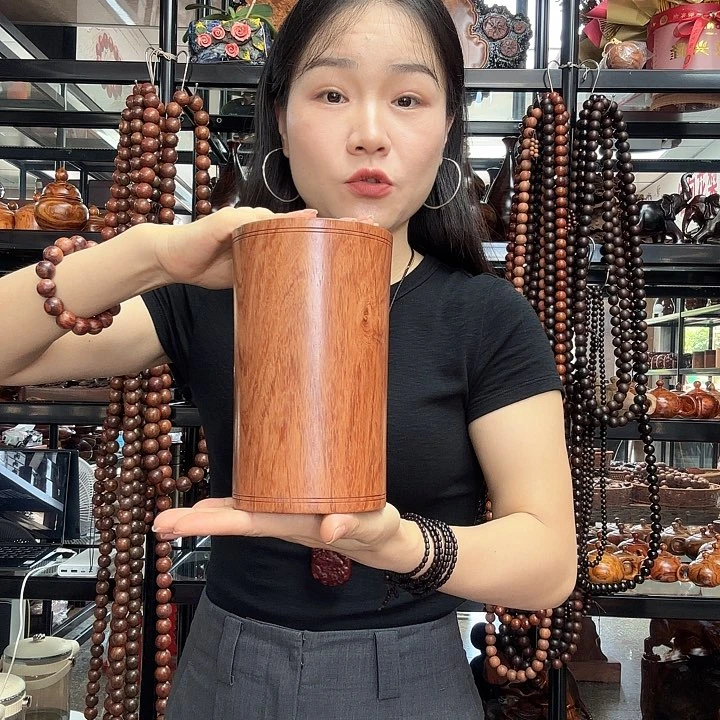 老***猫缅甸花梨（花梨木类）笔筒