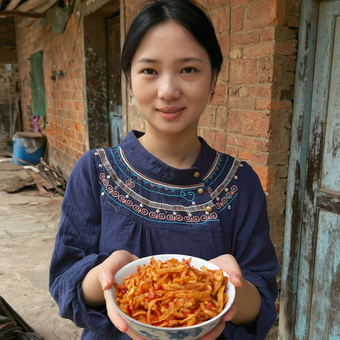 湖南正宗农家自制嫩姜萝卜条香辣脆爽下饭菜250-500克一瓶