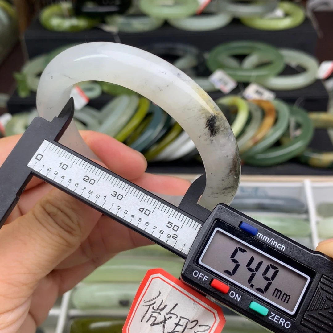 未镶嵌蛇纹石玉手镯566