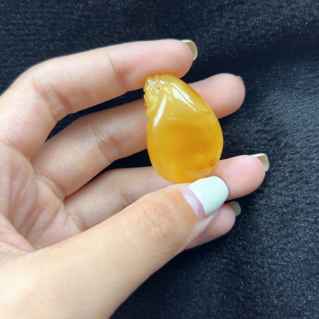 琥珀未镶嵌珠宝奇石