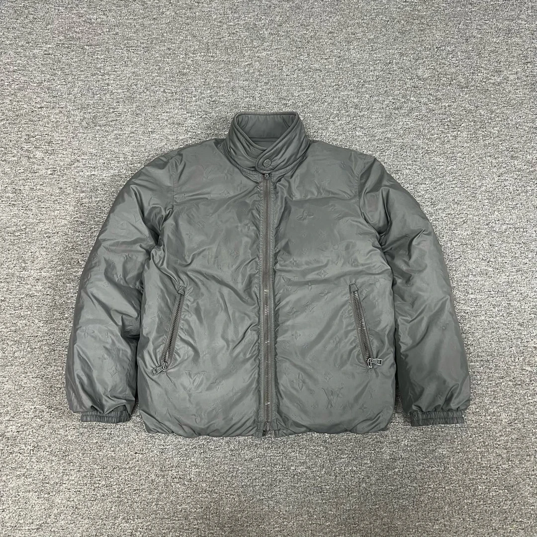 99新 LouisVuitton/路易威登 灰色双面穿 暗纹羽绒服 44码 99新