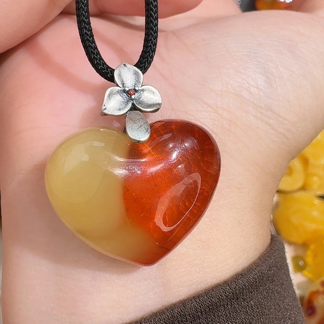 多***爱琥珀未镶嵌裸石我