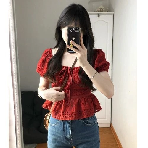 夏季时尚法式镂空绣花衬衫女夏设计感小众方领泡泡袖收腰短款时尚